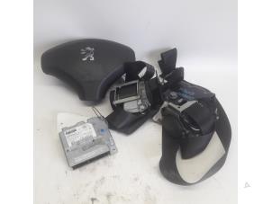 Gebruikte Module + Airbag Set Peugeot 308 CC (4B) 2.0 HDi 16V Euro 5 FAP Prijs € 105,00 Margeregeling aangeboden door Reclycar De Boer BV