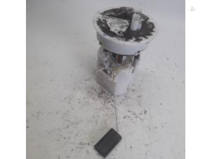 Gebruikte Tank element Pomp Ford Fiesta 6 (JA8) 1.6 16V Sport Prijs € 42,00 Margeregeling aangeboden door Reclycar De Boer BV