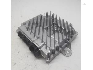 Gebruikte Radio versterker Renault Clio V (RJAB) 1.0 TCe 100 12V Prijs € 157,50 Margeregeling aangeboden door Reclycar De Boer BV