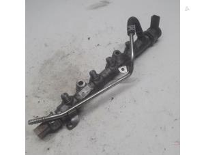 Gebruikte Injector brug Volkswagen Polo V (6R) 1.2 TDI 12V BlueMotion Prijs € 63,00 Margeregeling aangeboden door Reclycar De Boer BV