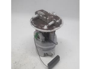 Gebruikte Brandstofpomp Elektrisch Dacia Logan MCV II/Sandero Wagon (7S) 0.9 TCE 12V Prijs € 42,00 Margeregeling aangeboden door Reclycar De Boer BV