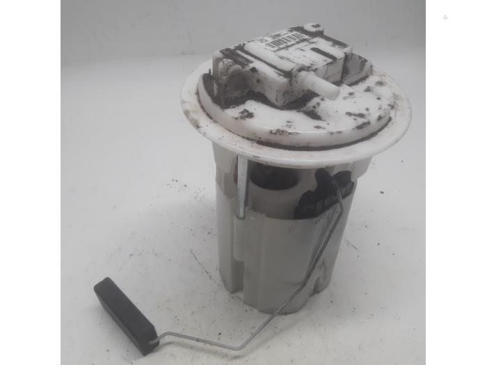 Gebruikte Tank element Pomp Peugeot 207 CC (WB) 1.6 16V Prijs € 26,25 Margeregeling aangeboden door Reclycar De Boer BV