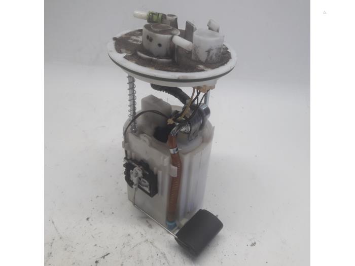 Gebruikte Tank element Pomp Hyundai i10 (F5) 1.2i 16V Prijs € 42,00 Margeregeling aangeboden door Reclycar De Boer BV