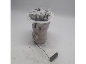 Gebruikte Tankvlotter Peugeot 208 I (CA/CC/CK/CL) 1.4 HDi Prijs € 36,75 Margeregeling aangeboden door Reclycar De Boer BV