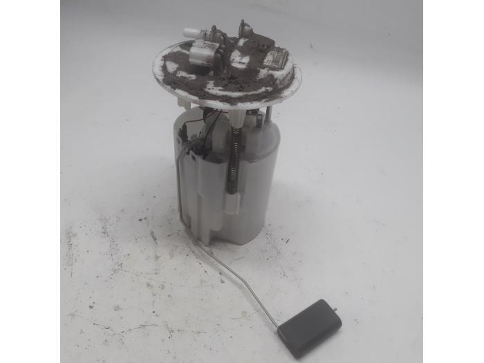 Gebruikte Tank element Pomp Renault Scénic III (JZ) 1.6 16V Prijs € 42,00 Margeregeling aangeboden door Reclycar De Boer BV