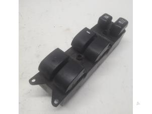 Gebruikte Raam schakelaar elektrisch Citroen C-Crosser 2.2 HDiF 16V Prijs € 52,50 Margeregeling aangeboden door Reclycar De Boer BV