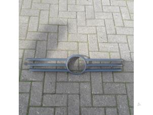 Nieuwe Grille Volkswagen Transporter Prijs € 31,50 Inclusief btw aangeboden door Reclycar De Boer BV