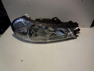 Nieuwe Koplamp rechts Ford Mondeo Prijs € 63,00 Inclusief btw aangeboden door Reclycar De Boer BV
