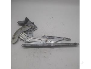 Gebruikte Ruitmechaniek 4Deurs rechts-voor Suzuki Swift (ZA/ZC/ZD1/2/3/9) 1.3 VVT 16V Prijs € 26,25 Margeregeling aangeboden door Reclycar De Boer BV