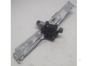 Gebruikte Ruitmechaniek 4Deurs links-achter Fiat Tipo (356W/357W) 1.6 D 16V Multijet Prijs € 52,50 Margeregeling aangeboden door Reclycar De Boer BV