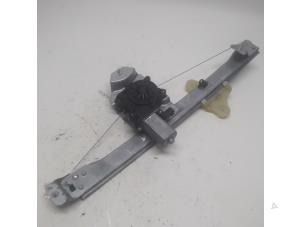 Gebruikte Raammechaniek 4Deurs links-voor Renault Clio IV (5R) 1.5 Energy dCi 90 FAP Prijs € 26,25 Margeregeling aangeboden door Reclycar De Boer BV