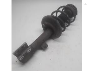 Gebruikte Schokbreker links-voor Peugeot 308 (4A/C) 1.6 HDi 16V FAP Prijs € 36,75 Margeregeling aangeboden door Reclycar De Boer BV