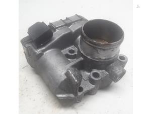 Gebruikte Gasklephuis Fiat Bravo (198A) 1.4 T-Jet 16V 150 Prijs € 26,25 Margeregeling aangeboden door Reclycar De Boer BV