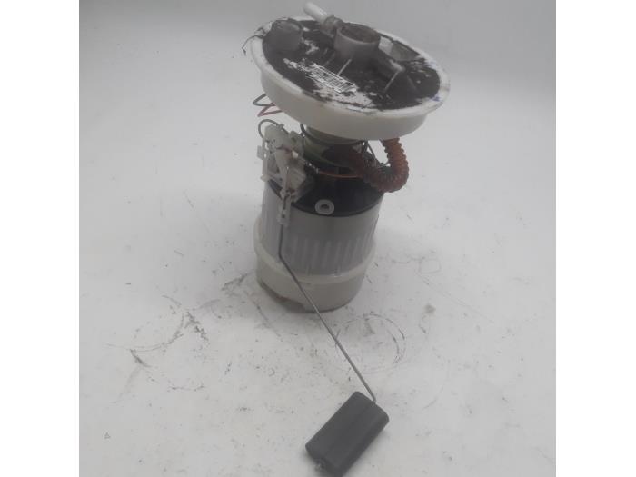 Gebruikte Tank element Pomp Ford Focus 2 1.6 16V Prijs € 26,25 Margeregeling aangeboden door Reclycar De Boer BV
