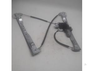 Gebruikte Ruitmechaniek 2Deurs links-voor Citroen DS3 (SA) 1.6 16V VTS THP 155 Prijs € 26,25 Margeregeling aangeboden door Reclycar De Boer BV