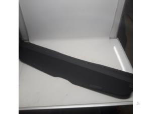 Gebruikte Bagageruimte Dekzeil Peugeot 307 SW (3H) 2.0 HDi 110 FAP Prijs € 52,50 Margeregeling aangeboden door Reclycar De Boer BV