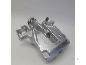 Nieuwe Remklauw (Tang) rechts-achter Renault Trafic Prijs € 89,25 Inclusief btw aangeboden door Reclycar De Boer BV