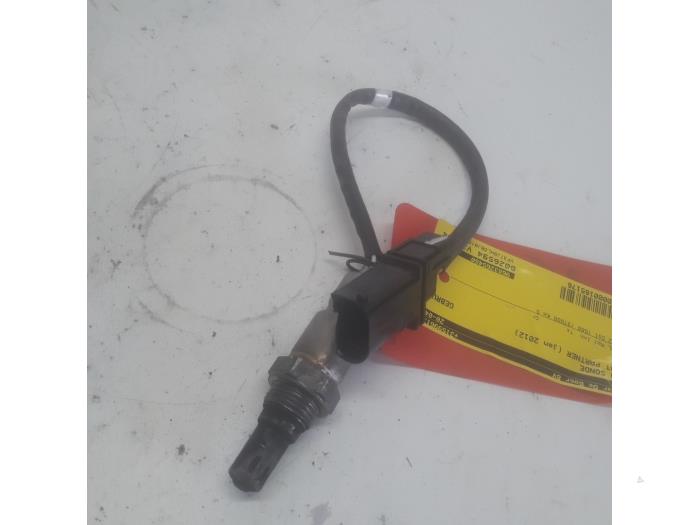 Gebruikte Lambda Sonde Peugeot Partner Tepee (7A/B/C/D/E/F/G/J/P/S) 1.6 HDiF 16V Prijs € 26,25 Margeregeling aangeboden door Reclycar De Boer BV