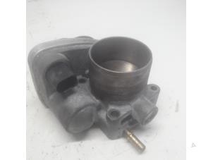 Gebruikte Gasklephuis Renault Scénic II (JM) 1.6 16V Prijs € 26,25 Margeregeling aangeboden door Reclycar De Boer BV