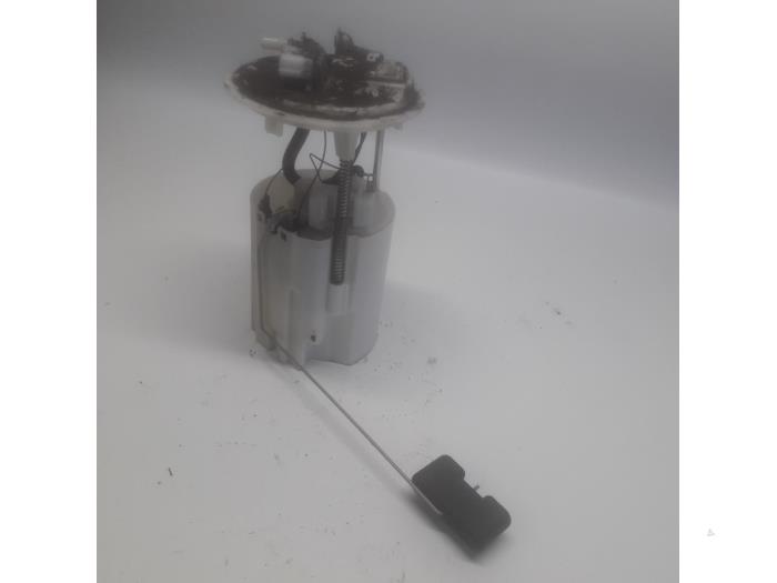 Gebruikte Tank element Pomp Renault Grand Scénic III (JZ) 1.4 16V TCe 130 Prijs € 26,25 Margeregeling aangeboden door Reclycar De Boer BV