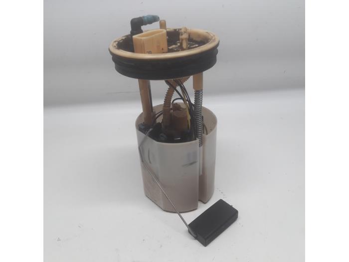 Gebruikte Tank element Pomp Seat Ibiza ST (6J8) 1.6 TDI 90 Prijs € 42,00 Margeregeling aangeboden door Reclycar De Boer BV