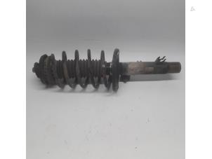 Gebruikte Schokdemper links-voor Citroen C3 (SC) 1.4 HDi Prijs € 36,75 Margeregeling aangeboden door Reclycar De Boer BV