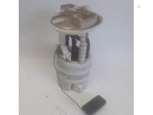 Gebruikte Tank element Pomp Renault Wind (EN/E4) 1.2 16V GT TCE eco2 Prijs € 42,00 Margeregeling aangeboden door Reclycar De Boer BV