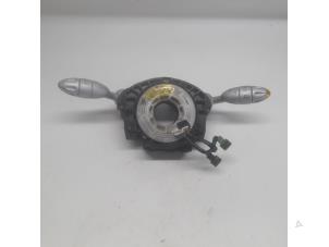 Gebruikte Licht + Raw Schakelaar BMW Mini One/Cooper (R50) 1.6 16V One Prijs € 105,00 Margeregeling aangeboden door Reclycar De Boer BV