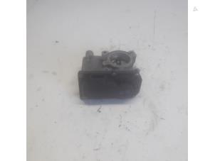 Gebruikte Gasklephuis Renault Grand Scénic III (JZ) 1.4 16V TCe 130 Prijs € 26,25 Margeregeling aangeboden door Reclycar De Boer BV