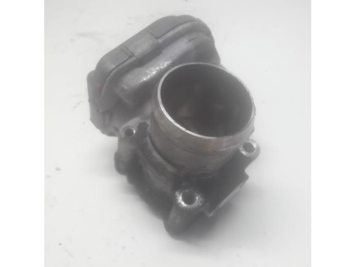 Gebruikte Gasklephuis Peugeot 208 I (CA/CC/CK/CL) 1.4 HDi Prijs € 26,25 Margeregeling aangeboden door Reclycar De Boer BV