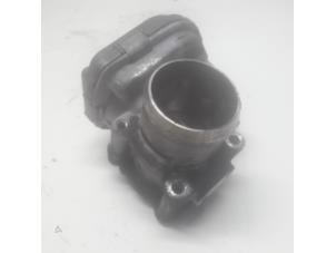 Gebruikte Gasklephuis Peugeot 208 I (CA/CC/CK/CL) 1.4 HDi Prijs € 26,25 Margeregeling aangeboden door Reclycar De Boer BV