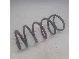 Gebruikte Schroefveer achter Hyundai i10 (F5) 1.1i 12V Prijs € 13,13 Margeregeling aangeboden door Reclycar De Boer BV