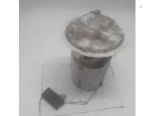 Gebruikte Tank element Pomp Peugeot 207/207+ (WA/WC/WM) 1.4 16V Prijs € 26,25 Margeregeling aangeboden door Reclycar De Boer BV