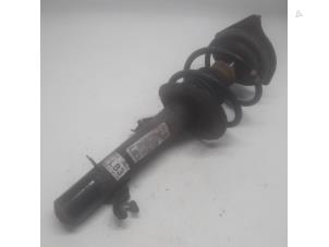 Gebruikte Schokbreker links-voor BMW Mini One/Cooper (R50) 1.6 16V One Prijs € 26,25 Margeregeling aangeboden door Reclycar De Boer BV