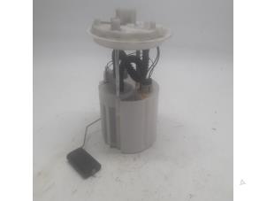 Gebruikte Tank element Pomp Opel Corsa D 1.4 16V Twinport Prijs € 26,25 Margeregeling aangeboden door Reclycar De Boer BV