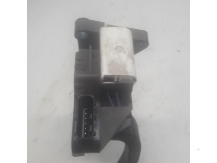 Gaspedaalpositie Sensor van een Opel Corsa D 1.4 16V Twinport 2009