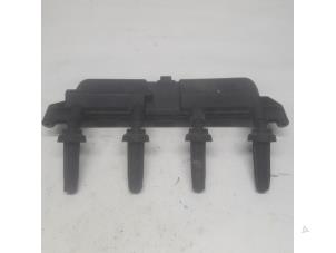 Gebruikte Bobine Citroen C3 (SC) 1.4 Prijs € 31,50 Margeregeling aangeboden door Reclycar De Boer BV