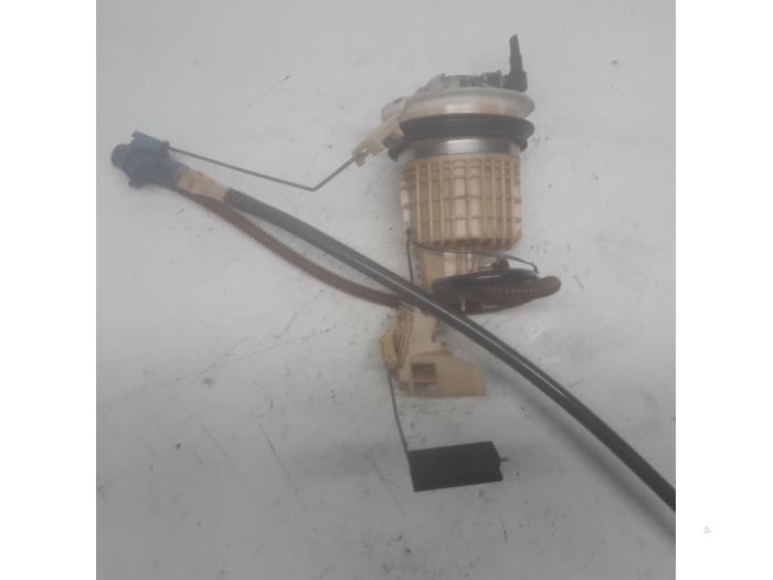 Gebruikte Tank element Pomp BMW Mini (R50/53) 1.6 16V Cooper Prijs € 26,25 Margeregeling aangeboden door Reclycar De Boer BV