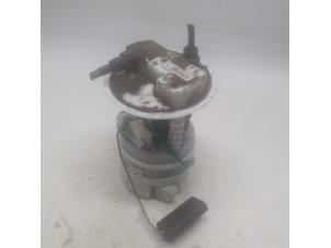 Gebruikte Brandstofpomp Elektrisch Dacia Logan MCV (KS) 1.6 MPI 85 Bifuel Prijs € 42,00 Margeregeling aangeboden door Reclycar De Boer BV