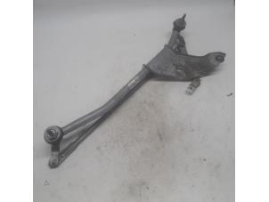 Gebruikte Ruitenwis Mechaniek Dacia Logan MCV (KS) 1.6 MPI 85 Bifuel Prijs € 26,25 Margeregeling aangeboden door Reclycar De Boer BV