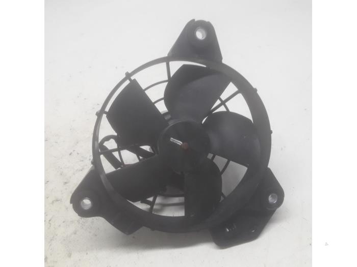Gebruikte Vin Renault Twingo III (AH) 1.0 SCe 70 12V Prijs € 36,75 Margeregeling aangeboden door Reclycar De Boer BV