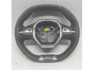 Gebruikte Stuurwiel Peugeot 208 II (UB/UH/UP) 1.2 Vti 12V PureTech 100 Prijs € 315,00 Margeregeling aangeboden door Reclycar De Boer BV