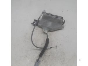 Gebruikte Deurslot Mechaniek 4Deurs rechts-achter Peugeot 208 II (UB/UH/UP) 1.2 Vti 12V PureTech 100 Prijs € 36,75 Margeregeling aangeboden door Reclycar De Boer BV