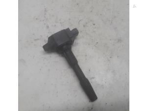 Gebruikte Bobine Renault Twingo III (AH) 1.0 SCe 70 12V Prijs € 15,75 Margeregeling aangeboden door Reclycar De Boer BV