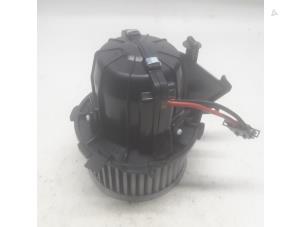 Gebruikte Chaufage Ventilatiemotor Audi A4 (B8) 2.0 TDI 16V Prijs € 78,75 Margeregeling aangeboden door Reclycar De Boer BV