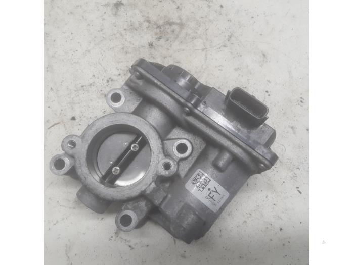 Gebruikte Gasklephuis Renault Clio IV (5R) 0.9 Energy TCE 90 12V Prijs € 31,50 Margeregeling aangeboden door Reclycar De Boer BV