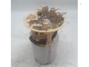 Gebruikte Tank element Pomp Renault Megane IV (RFBB) 1.6 GT Energy dCi 165 Prijs € 99,75 Margeregeling aangeboden door Reclycar De Boer BV