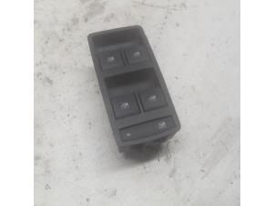 Gebruikte Ruit schakelaar elektrisch Opel Insignia 1.6 SIDI Eco Turbo 16V Prijs € 36,75 Margeregeling aangeboden door Reclycar De Boer BV