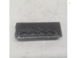 Gebruikte Computer Kachel Opel Insignia 1.6 SIDI Eco Turbo 16V Prijs € 47,25 Margeregeling aangeboden door Reclycar De Boer BV