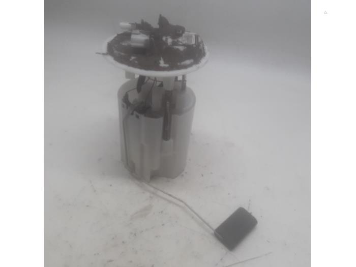 Gebruikte Tank element Pomp Renault Scénic III (JZ) 1.4 16V TCe 130 Prijs € 42,00 Margeregeling aangeboden door Reclycar De Boer BV